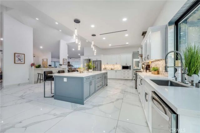 3890 Shadow Grove Road, Pasadena, CA 91107