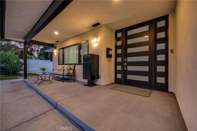 3890 Shadow Grove Road, Pasadena, CA 91107