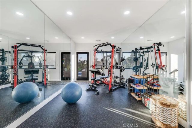 3890 Shadow Grove Road, Pasadena, CA 91107