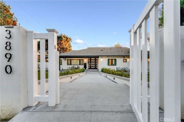3890 Shadow Grove Road, Pasadena, CA 91107
