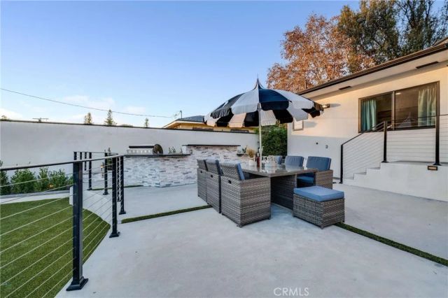 3890 Shadow Grove Road, Pasadena, CA 91107