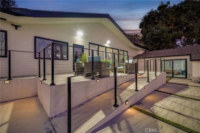 3890 Shadow Grove Road, Pasadena, CA 91107