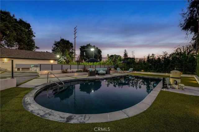 3890 Shadow Grove Road, Pasadena, CA 91107