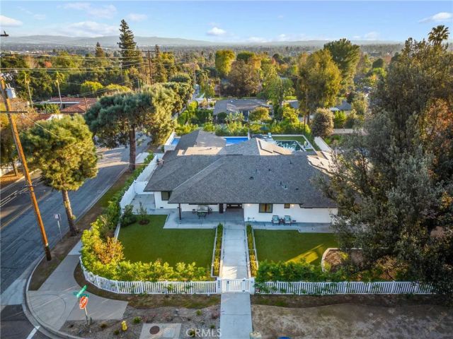 3890 Shadow Grove Road, Pasadena, CA 91107