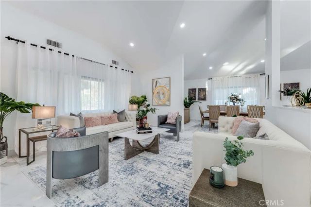 3890 Shadow Grove Road, Pasadena, CA 91107