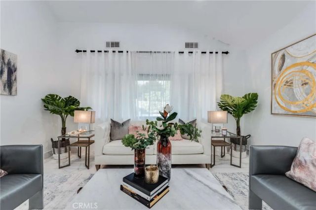 3890 Shadow Grove Road, Pasadena, CA 91107