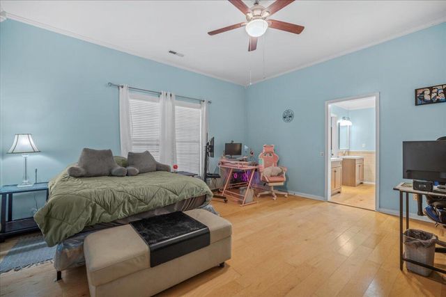 555 Barkley Street, Elloree, SC 29047