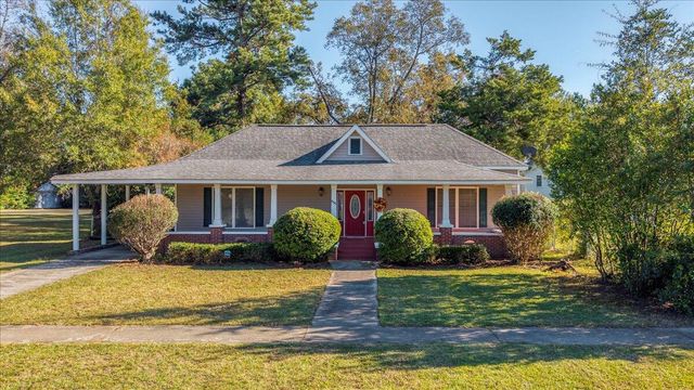 555 Barkley Street, Elloree, SC 29047