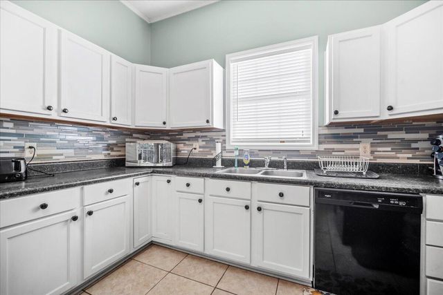 555 Barkley Street, Elloree, SC 29047