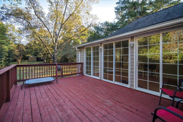 555 Barkley Street, Elloree, SC 29047