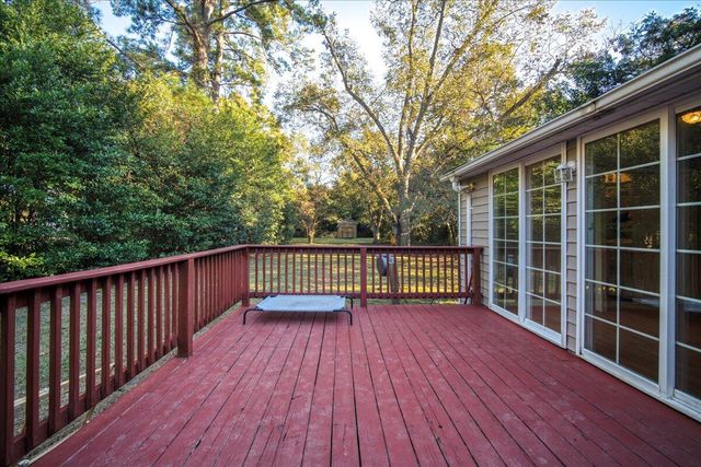 555 Barkley Street, Elloree, SC 29047