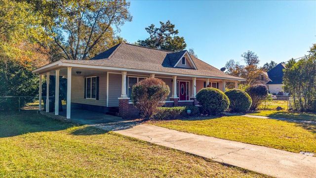 555 Barkley Street, Elloree, SC 29047
