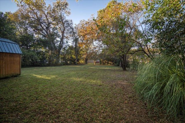 555 Barkley Street, Elloree, SC 29047