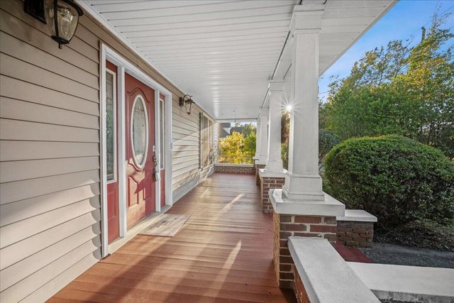 555 Barkley Street, Elloree, SC 29047