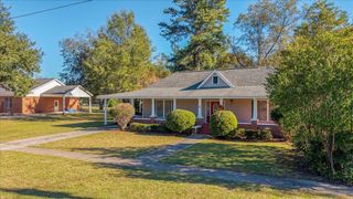 555 Barkley Street, Elloree, SC 29047