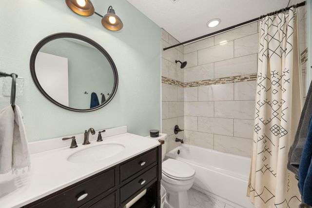5934 Willowbend Boulevard, Houston, TX 77096