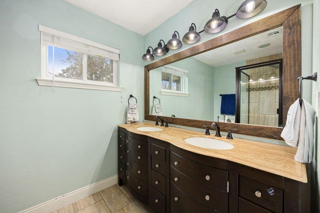 5934 Willowbend Boulevard, Houston, TX 77096