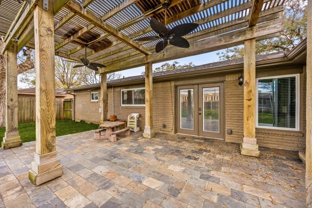 5934 Willowbend Boulevard, Houston, TX 77096