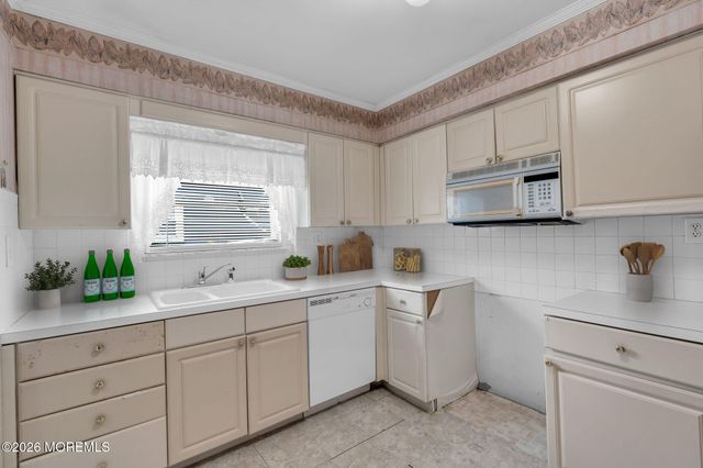 797 Jamaica Boulevard, Toms River, NJ 08757
