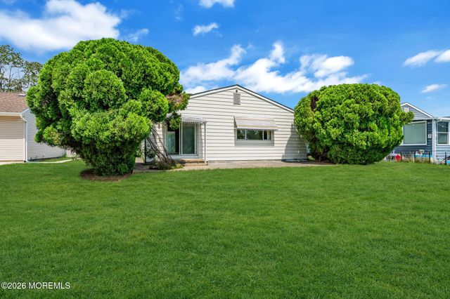 797 Jamaica Boulevard, Toms River, NJ 08757