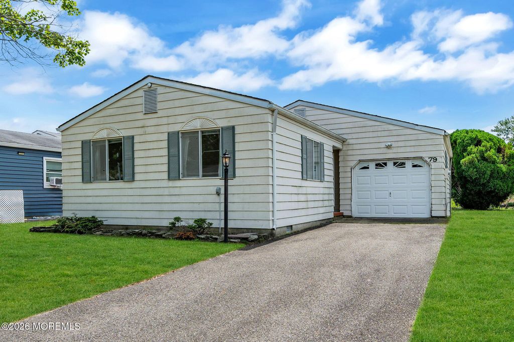 797 Jamaica Boulevard, Toms River, NJ 08757
