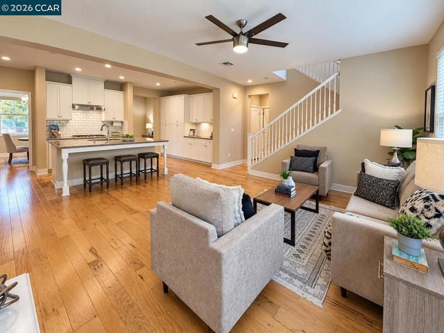 1096 Gardenia Loop, Hercules, CA 94547