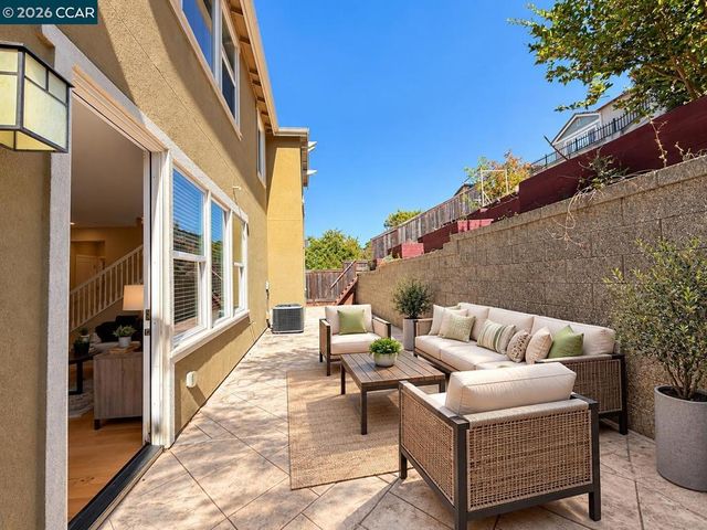 1096 Gardenia Loop, Hercules, CA 94547