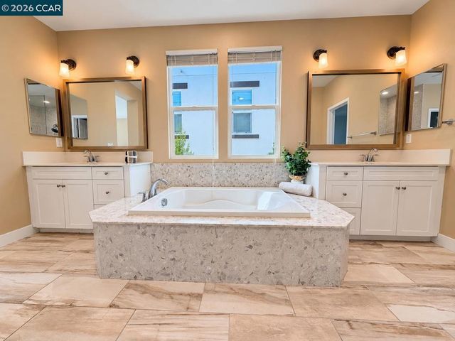 1096 Gardenia Loop, Hercules, CA 94547