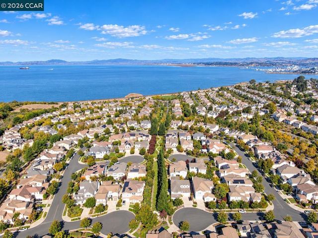 1096 Gardenia Loop, Hercules, CA 94547