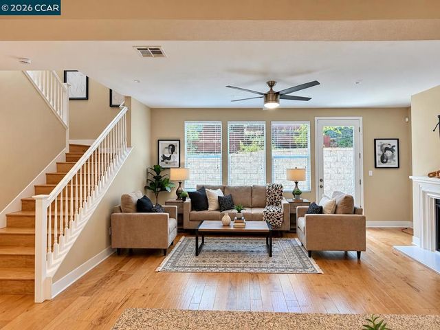 1096 Gardenia Loop, Hercules, CA 94547