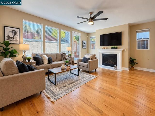 1096 Gardenia Loop, Hercules, CA 94547