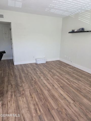 6700 Escondido Drive e7, El Paso, TX 79912