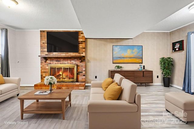 118 Brookmeade Drive, Statesville, NC 28625