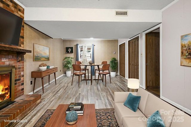 118 Brookmeade Drive, Statesville, NC 28625