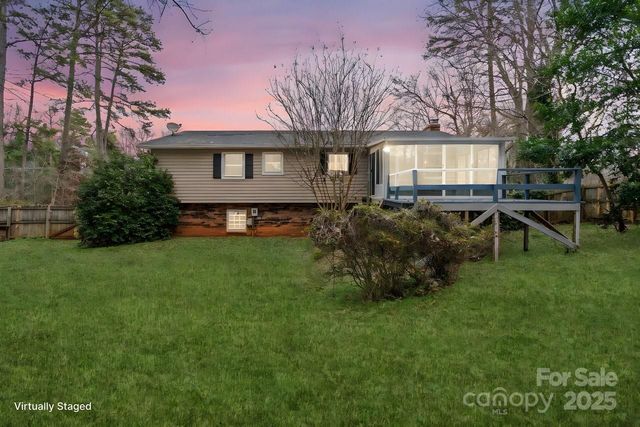 118 Brookmeade Drive, Statesville, NC 28625