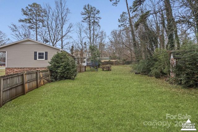 118 Brookmeade Drive, Statesville, NC 28625
