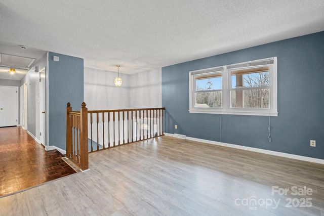 118 Brookmeade Drive, Statesville, NC 28625