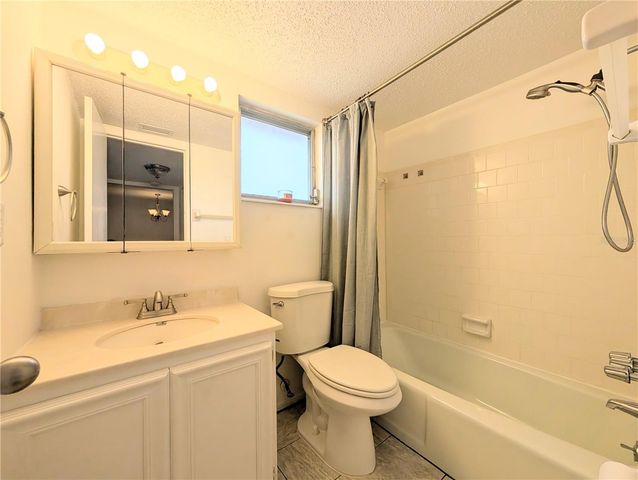 4129 LAKE BAYSHORE DRIVE C-501, Bradenton, FL 34205