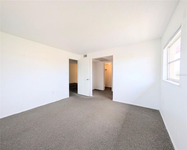4129 LAKE BAYSHORE DRIVE C-501, Bradenton, FL 34205