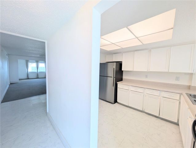 4129 LAKE BAYSHORE DRIVE C-501, Bradenton, FL 34205