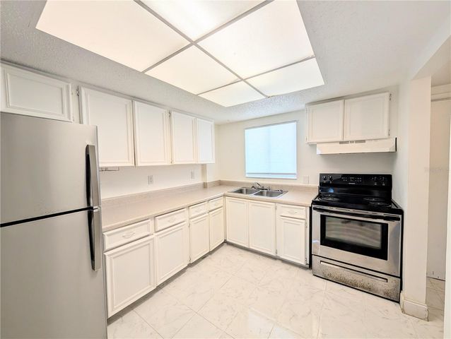 4129 LAKE BAYSHORE DRIVE C-501, Bradenton, FL 34205