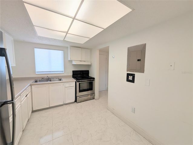 4129 LAKE BAYSHORE DRIVE C-501, Bradenton, FL 34205