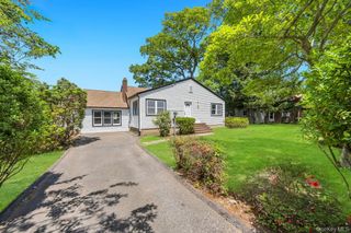 5 Radford Road, Lake Grove, NY 11755