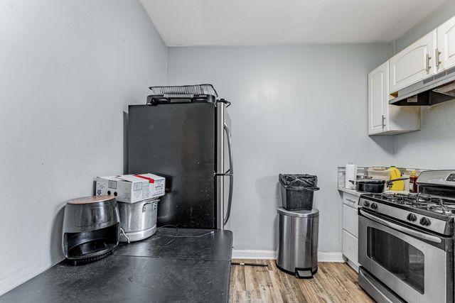 7553 S Saint Lawrence Avenue, Chicago, IL 60619
