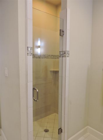 2800 Sandage Avenue 303, Fort Worth, TX 76109