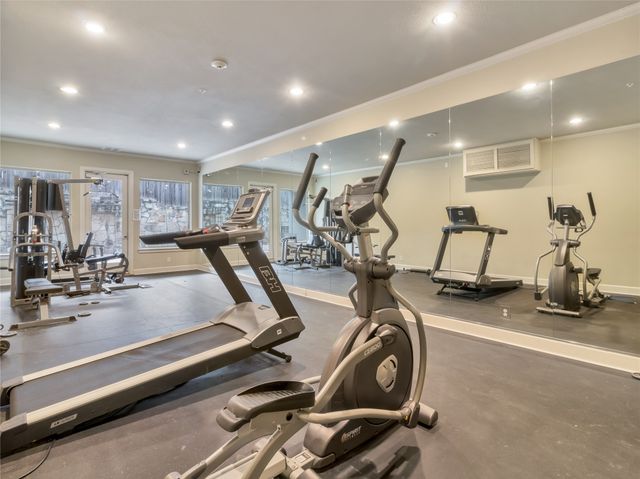 2800 Sandage Avenue 303, Fort Worth, TX 76109