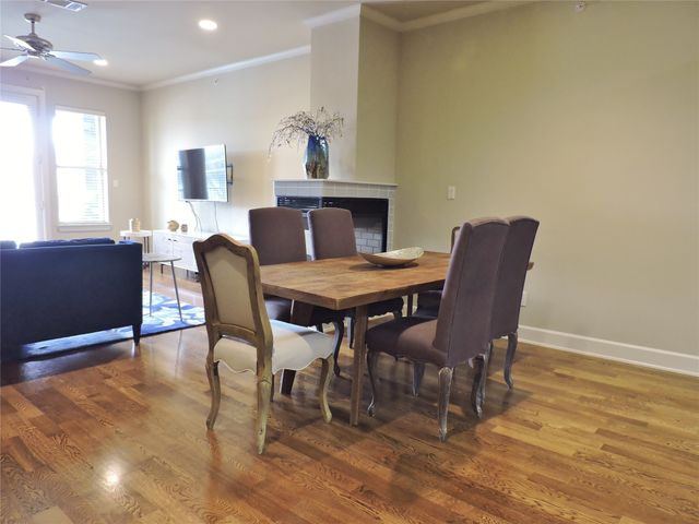2800 Sandage Avenue 303, Fort Worth, TX 76109