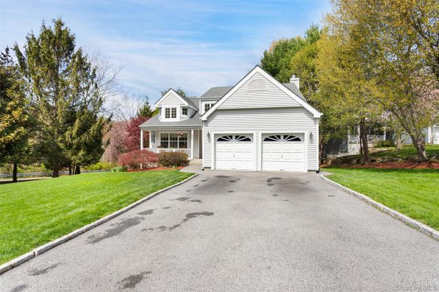 300 Rockwood Court, Yorktown Heights, NY 10598