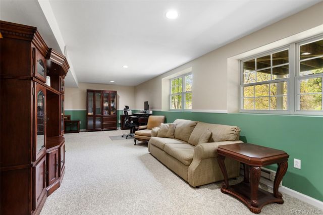 300 Rockwood Court, Yorktown Heights, NY 10598
