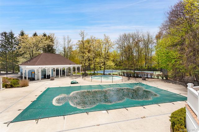 300 Rockwood Court, Yorktown Heights, NY 10598